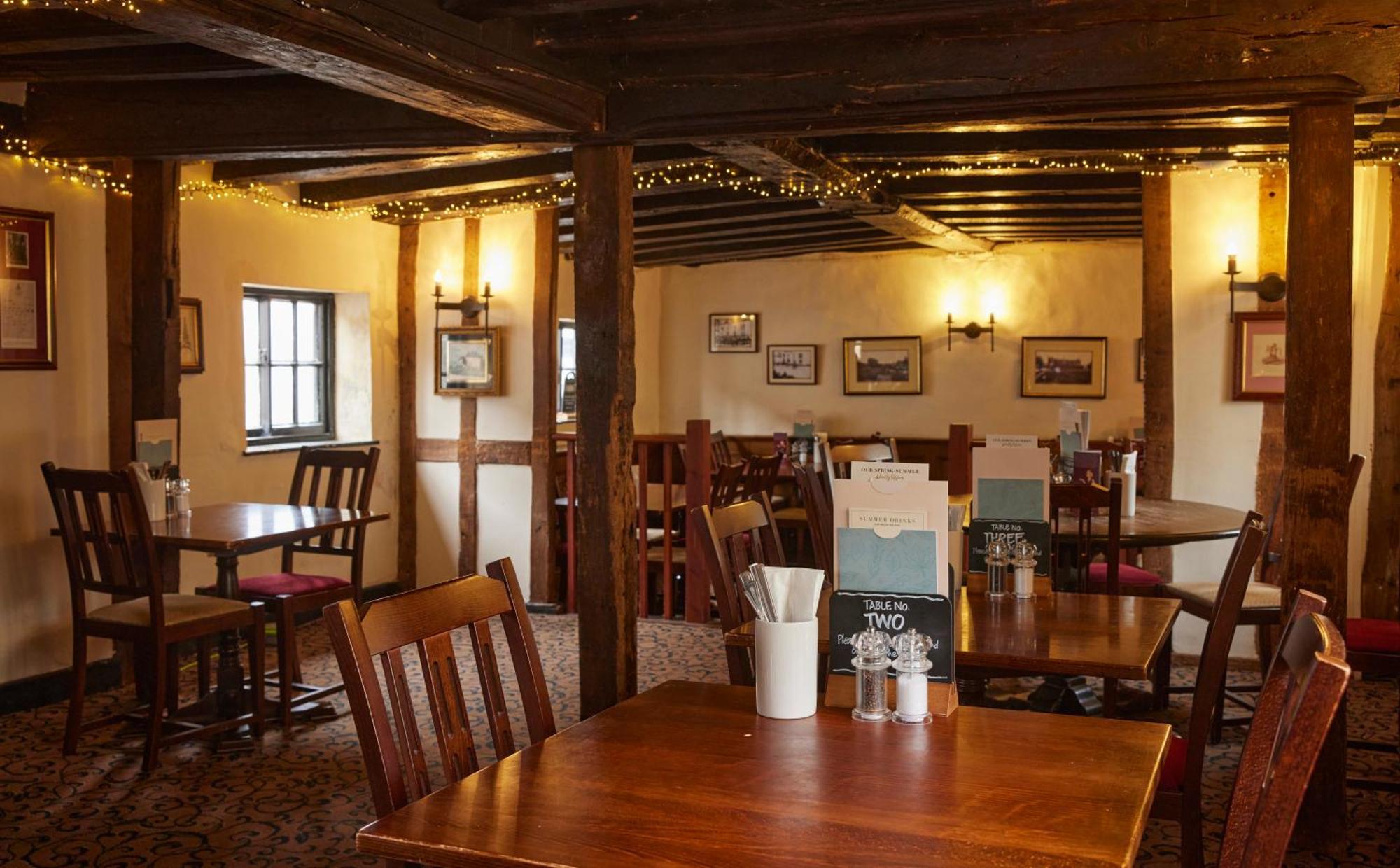 Bull Hotel By Greene King Inns لونغ ميلفورد المظهر الخارجي الصورة