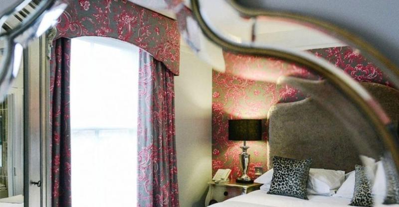 Bull Hotel By Greene King Inns لونغ ميلفورد المظهر الخارجي الصورة