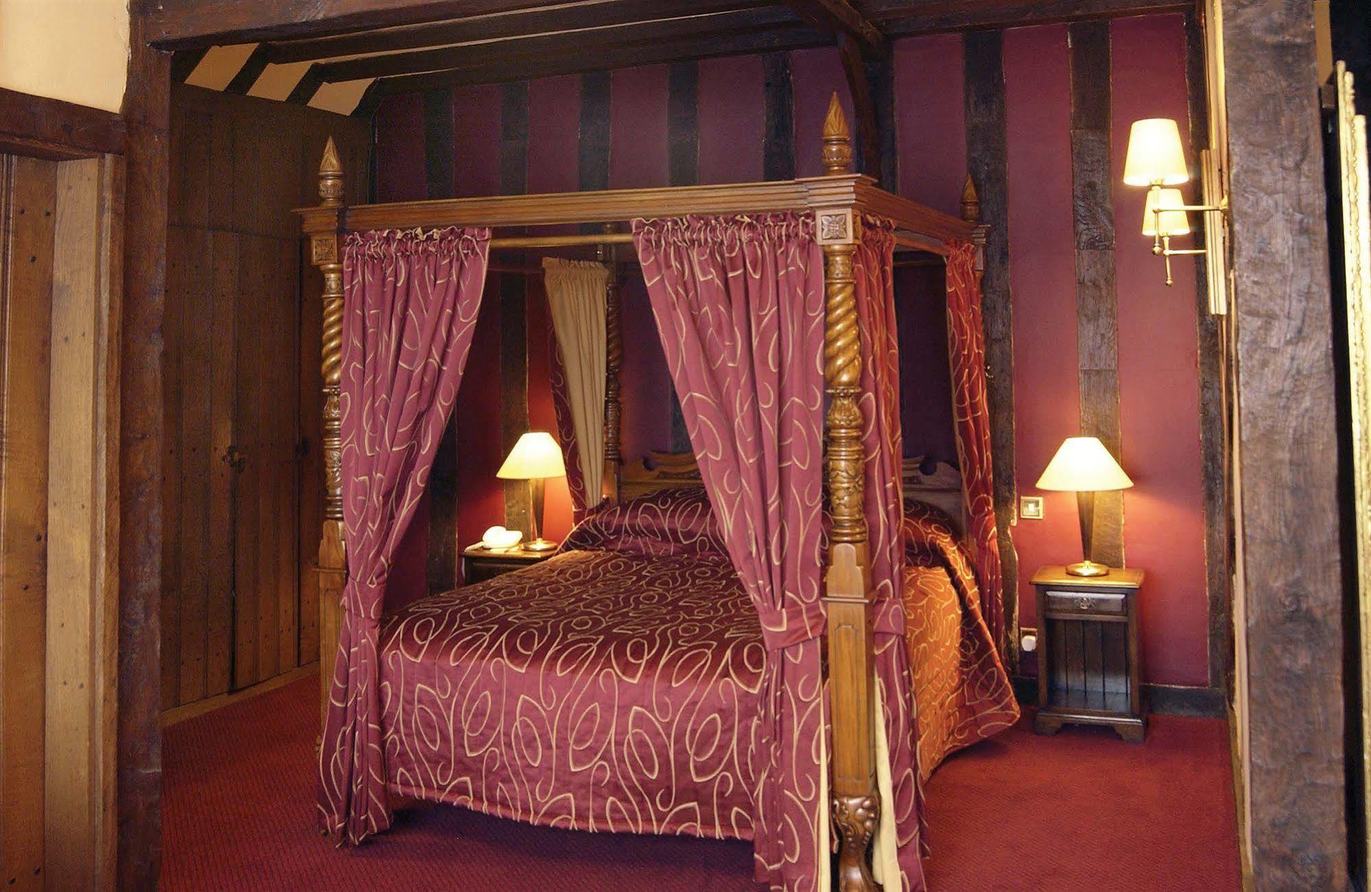 Bull Hotel By Greene King Inns لونغ ميلفورد المظهر الخارجي الصورة