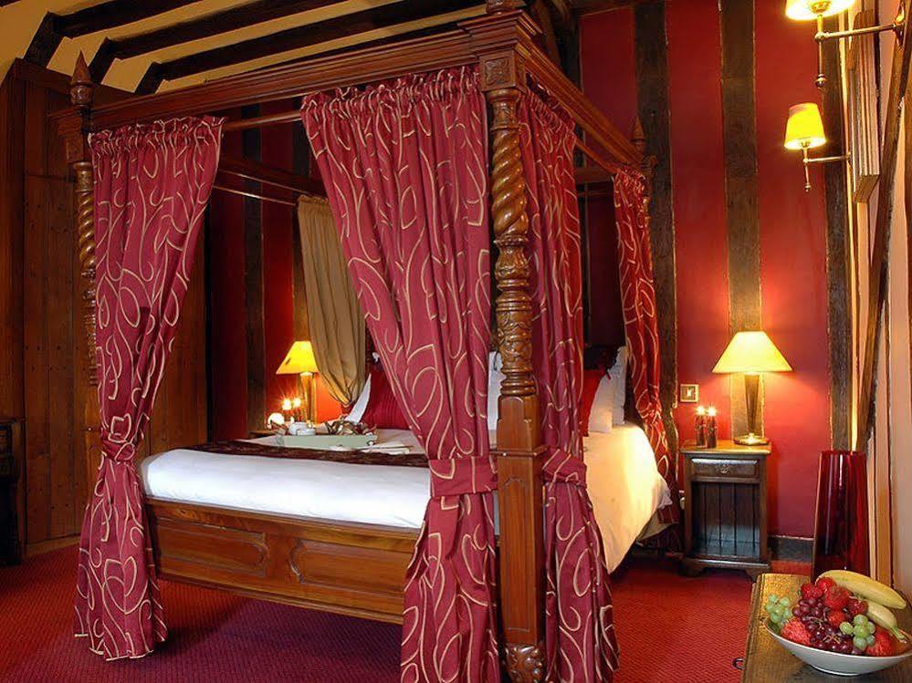 Bull Hotel By Greene King Inns لونغ ميلفورد المظهر الخارجي الصورة